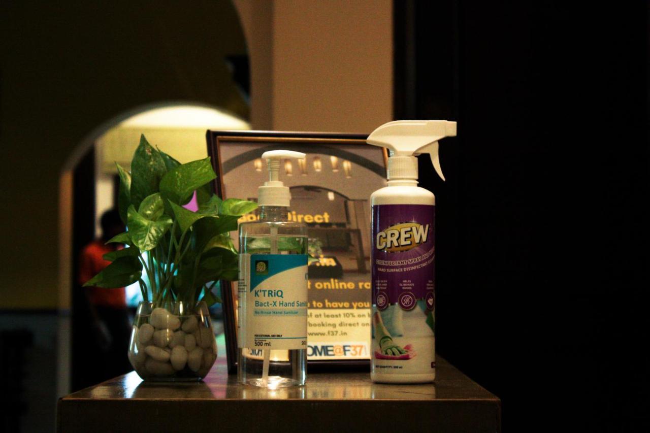 Hotel Home@f37 Kailash Colony Metro 3*